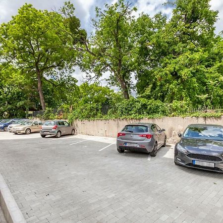 Terrace Apartments At City Park Budapest Exteriör bild