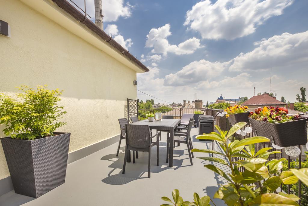 Terrace Apartments At City Park Budapest Exteriör bild